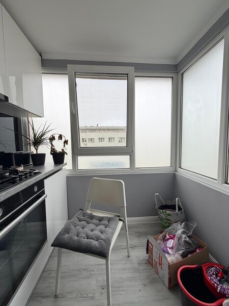 1 Decembrie 1918, 3-4 minute metrou, renovat complet,