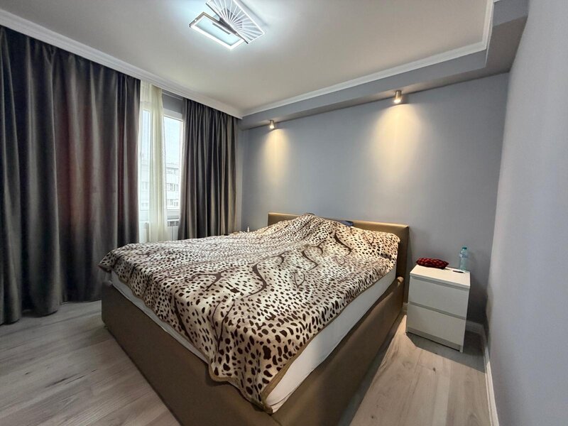 1 Decembrie 1918, 3-4 minute metrou, renovat complet,