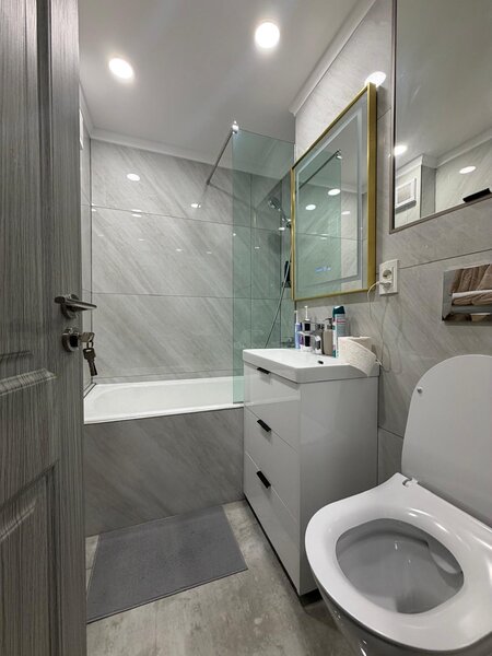 1 Decembrie 1918, 3-4 minute metrou, renovat complet,