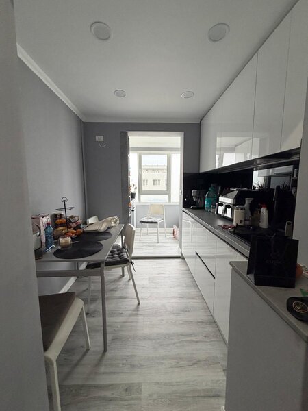 1 Decembrie 1918, 3-4 minute metrou, renovat complet,