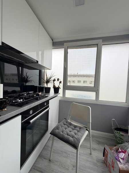 1 Decembrie 1918, 3-4 minute metrou, renovat complet,