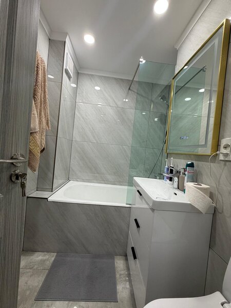 1 Decembrie 1918, 3-4 minute metrou, renovat complet,