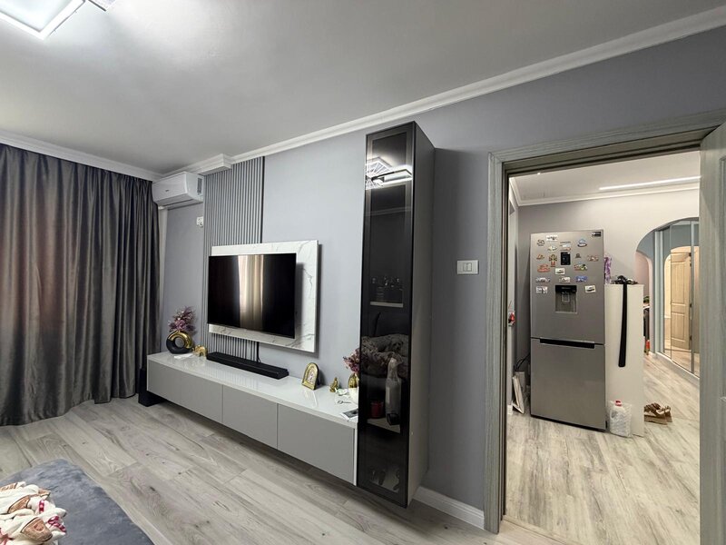 1 Decembrie 1918, 3-4 minute metrou, renovat complet,