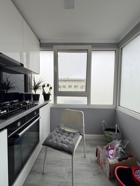 1 Decembrie 1918, 3-4 minute metrou, renovat complet,