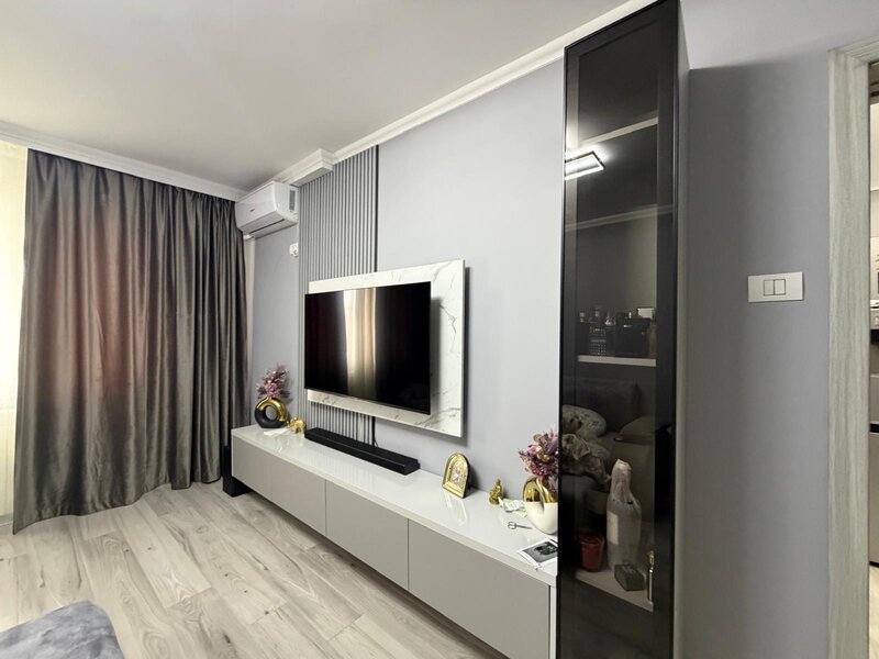 1 Decembrie 1918, 3-4 minute metrou, renovat complet,